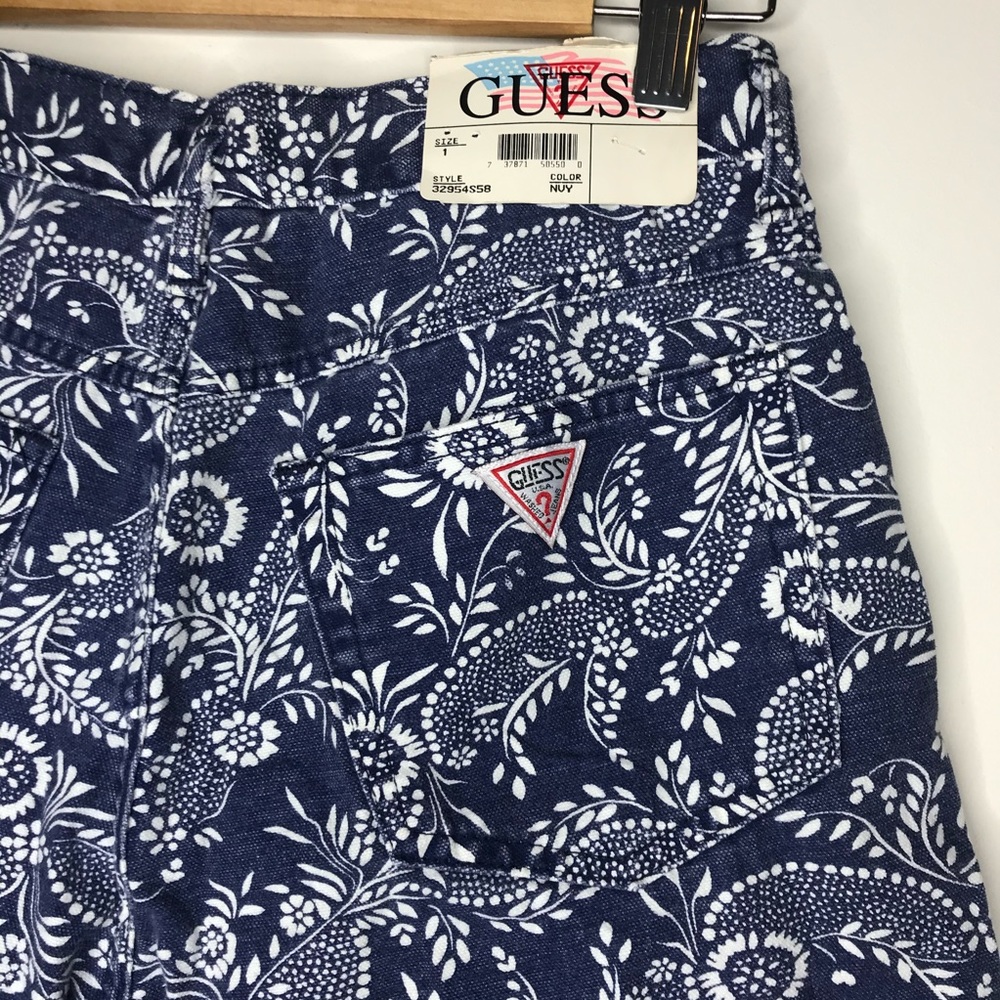 DEADSTOCK NOS GUESS By Georges Marciano Floral and Paisley Button Fly Mom Shorts - Picture 10 of 12